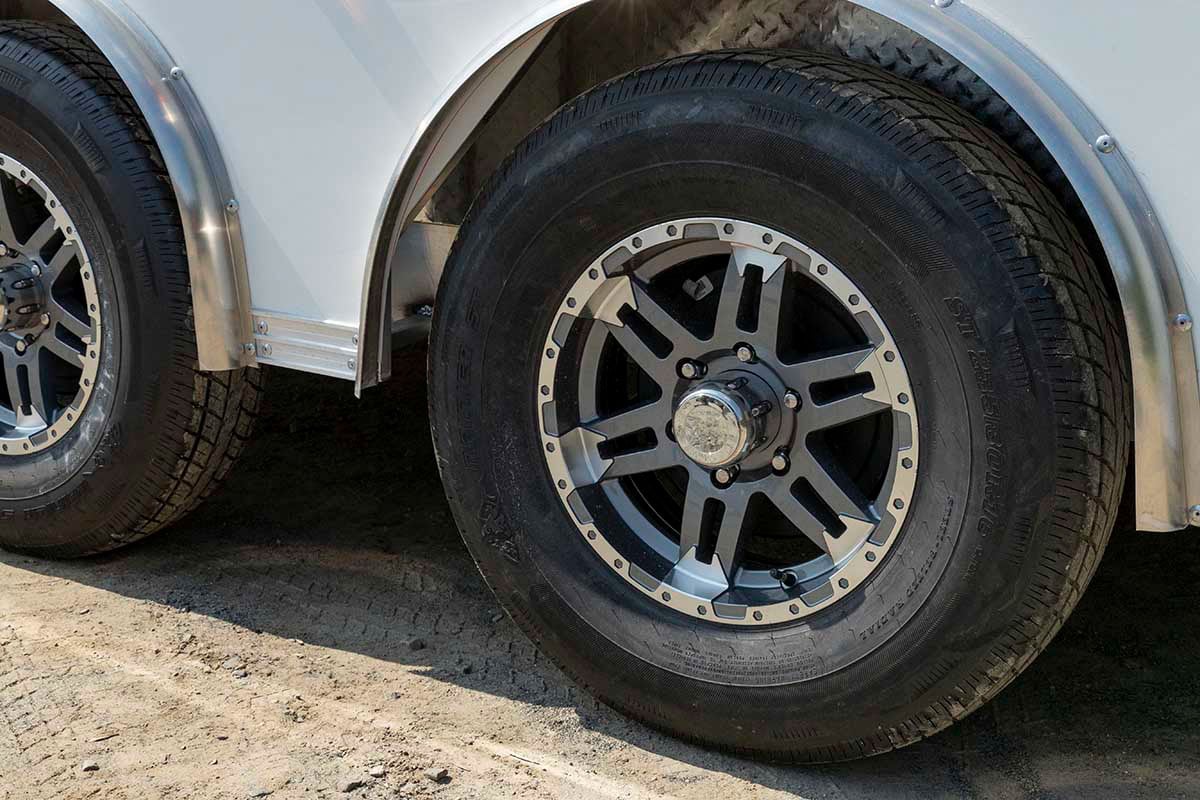 how to choose travel trailer tires